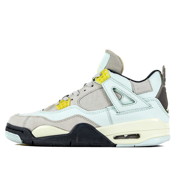 Jordan 4 Retro SE Craft Photon Dust 2