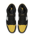 Jordan 1 Retro Mid Yellow Toe Black 852542-071