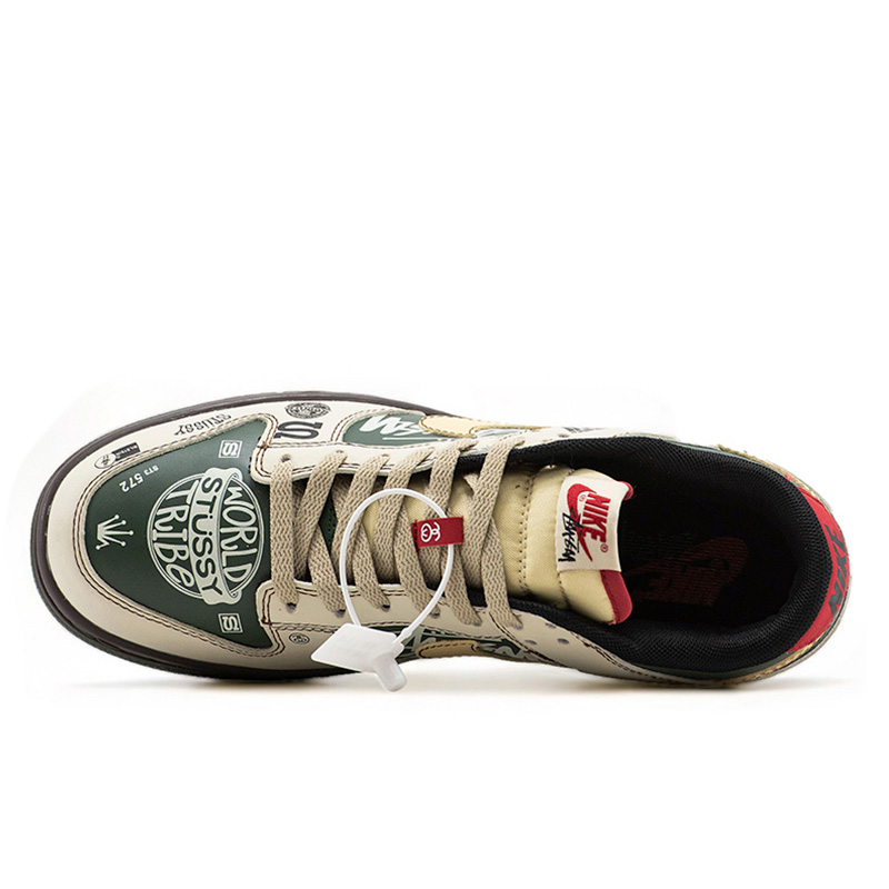 Stussy x nike sb dunk low top