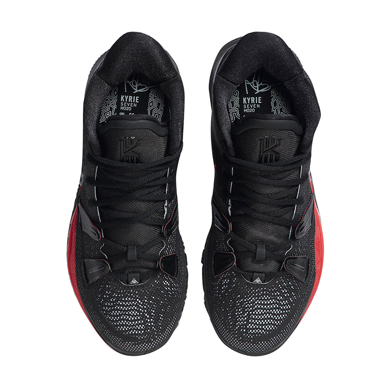 Kyrie bred top